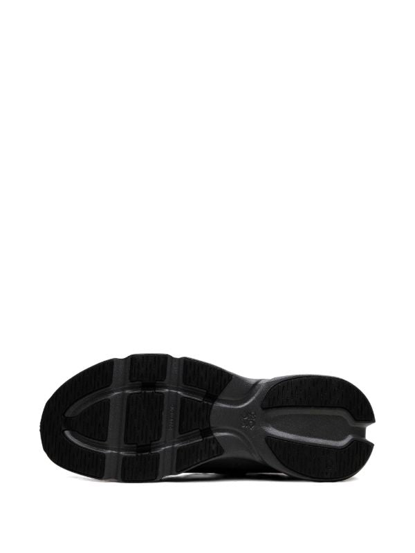 On Running Cloudsolo Loewe Black
