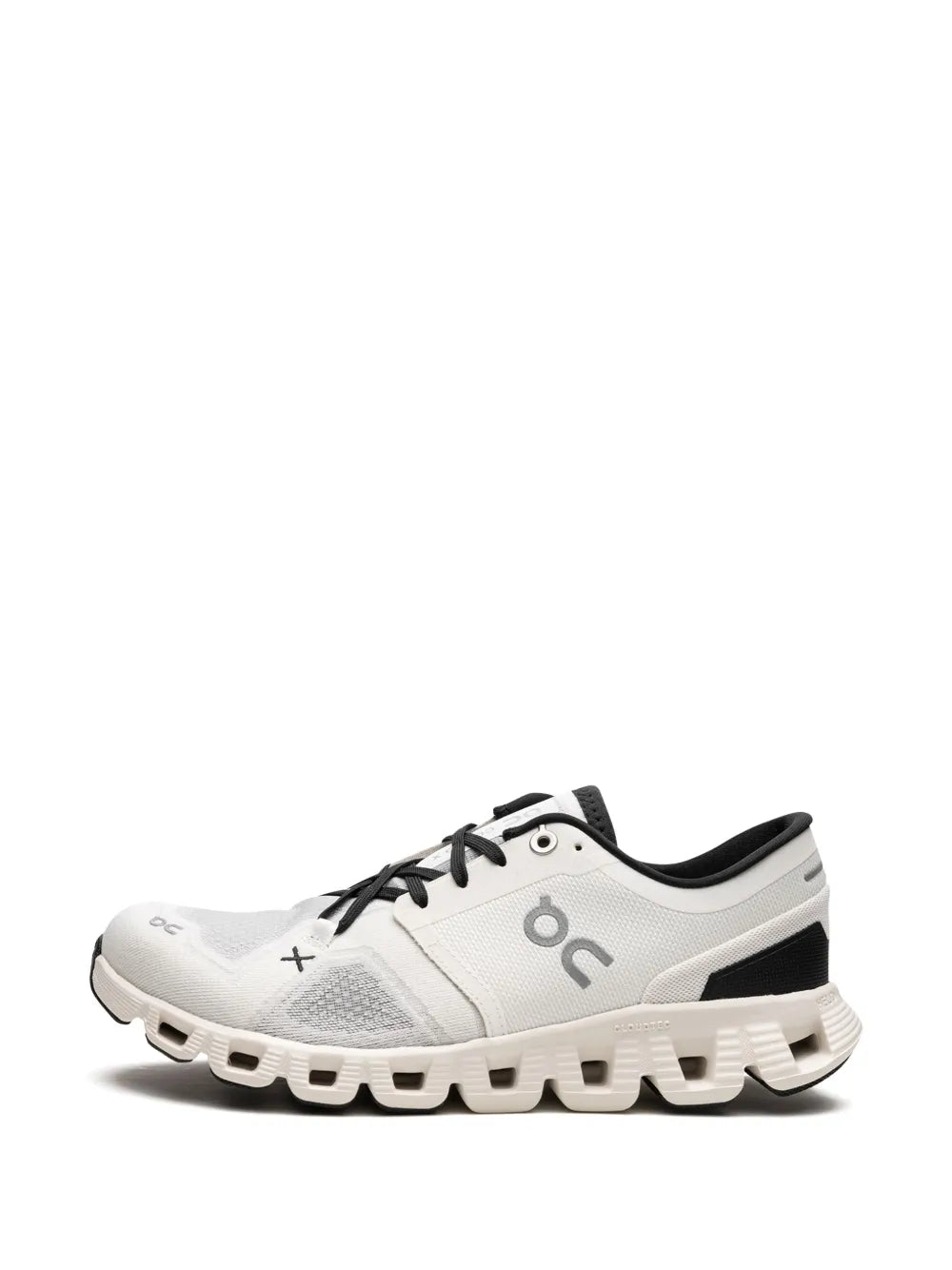 On Running Cloud X 4 Ivory Black