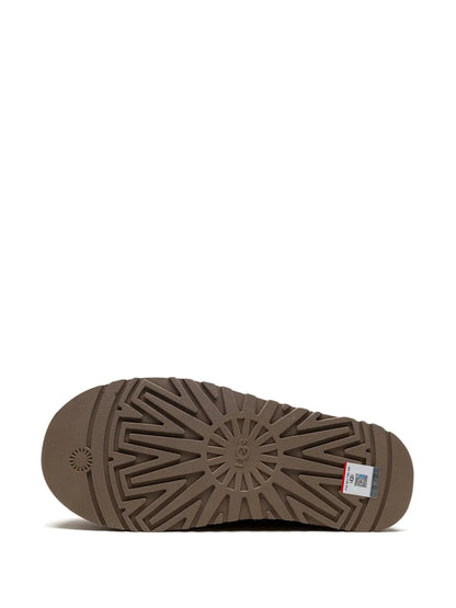 UGG 'Classic Deep Cheese' bot