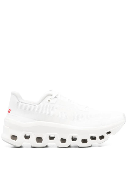 On Cloud monster Void – Triple White
