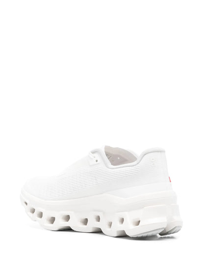 On Cloud monster Void – Triple White