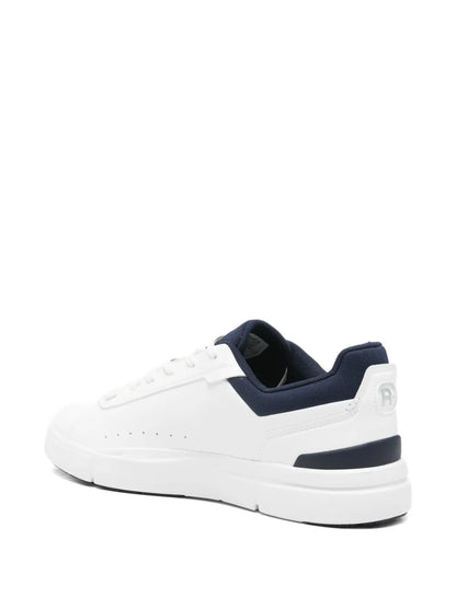 ON The Roger Advantage White Black
