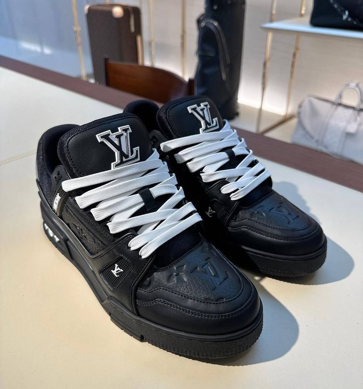 louis vuitton LV Trainer Black