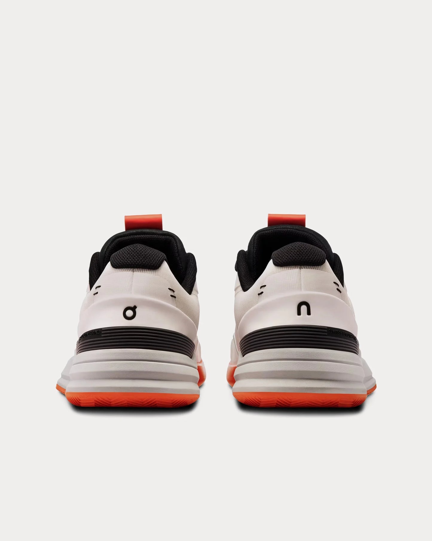 On Running Women's THE ROGER Pro – Undyed White / Aloe